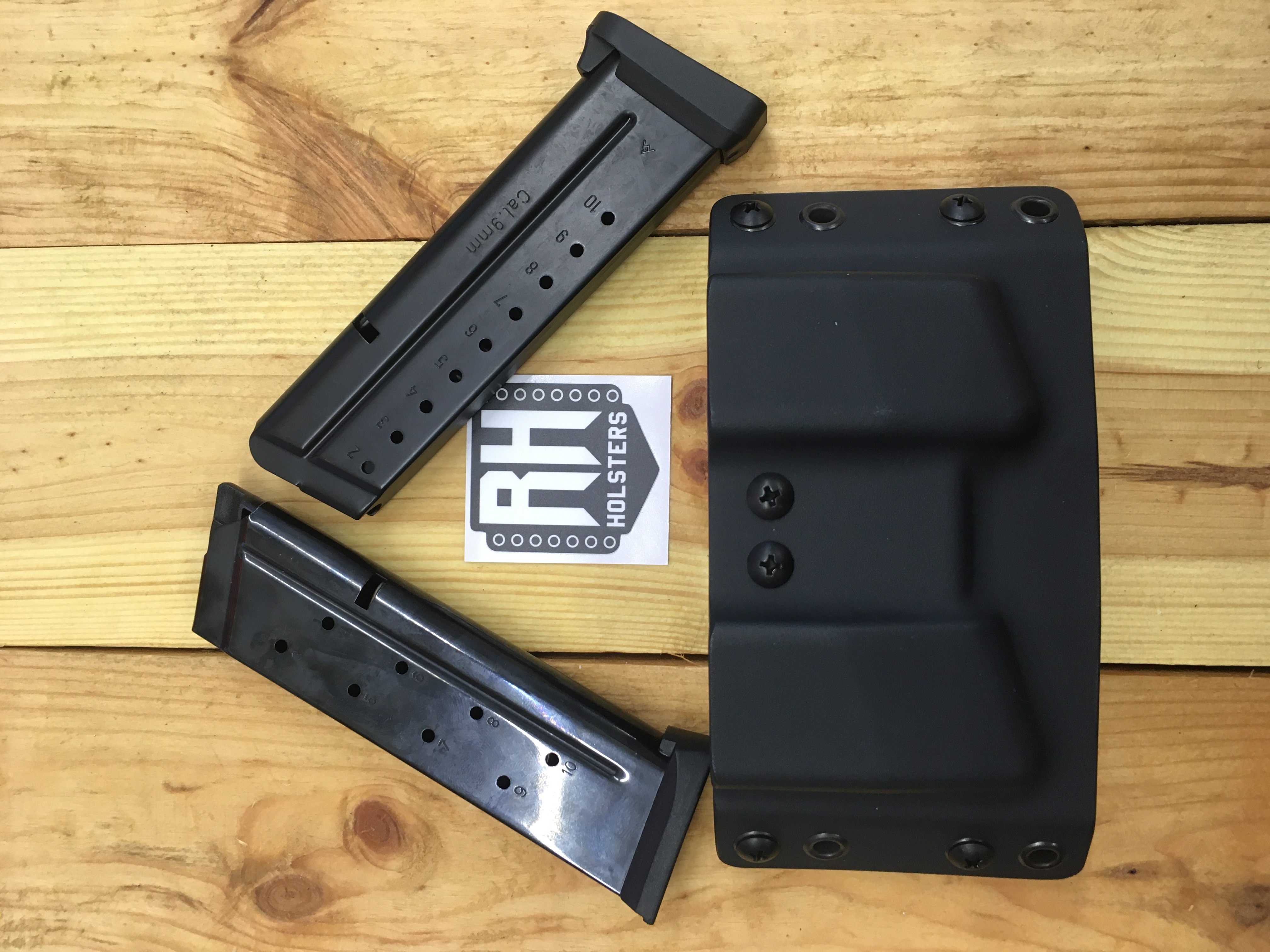 OWB - Steyr M9-A2 - L9-A2 - C9-A2 - vnější kydexové pouzdro na 2 zásobníky, pravé, bez sweatguardu, průvleky 40 mm, černá