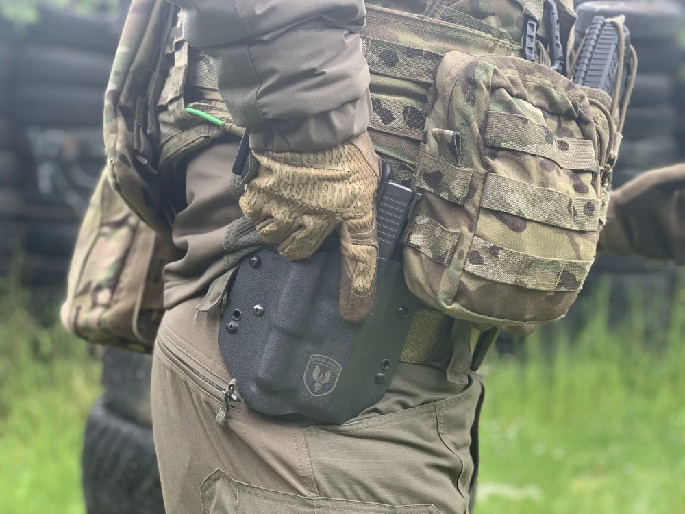 KOMPAKTNÍ OWB KYDEXOVÉ POUZDRO PRO ZBRAŇ SE SVĚTLEM - Glock 43X MOS - Falco Holsters