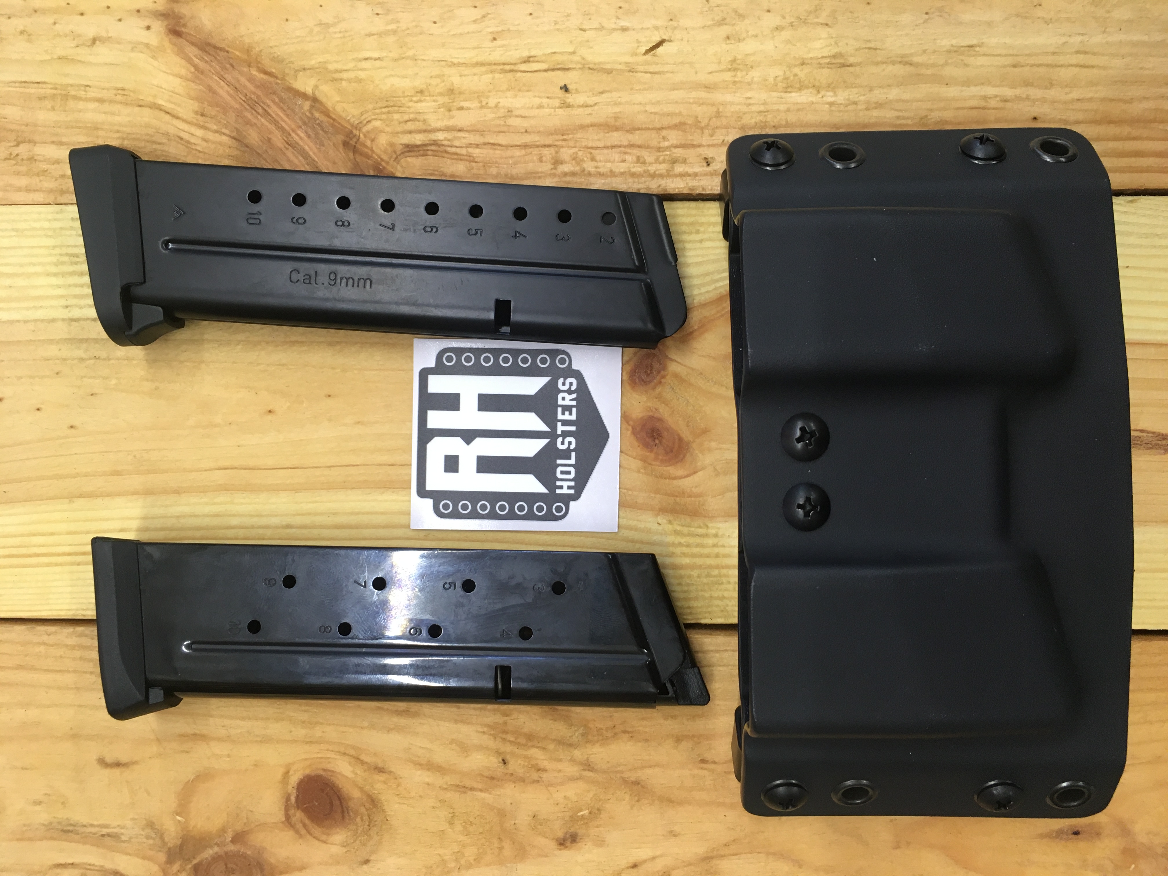 OWB - Steyr M9-A2 - L9-A2 - C9-A2 - vnější kydexové pouzdro na 2 zásobníky, pravé, bez sweatguardu, průvleky 40 mm, černá