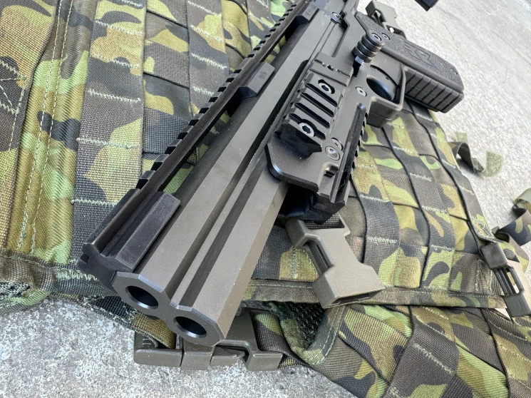 Dvouranná broková karabina Gladiator F41