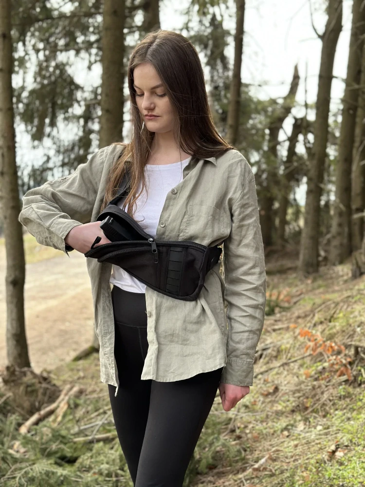 Jednoduchá Cross Body ledvinka pro skryté nošení zbraně Falco Holsters